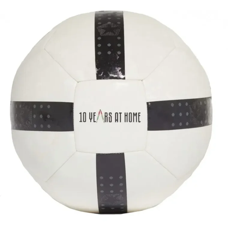 adidas Juventus Turin Club Soccer Ball Size 5 - Image 3